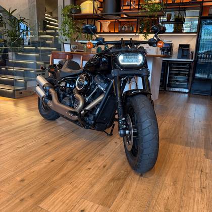 HARLEY-DAVIDSON SOFTAIL FAT BOB 107 